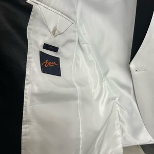 Egara slim fit white dinner jacket 38S